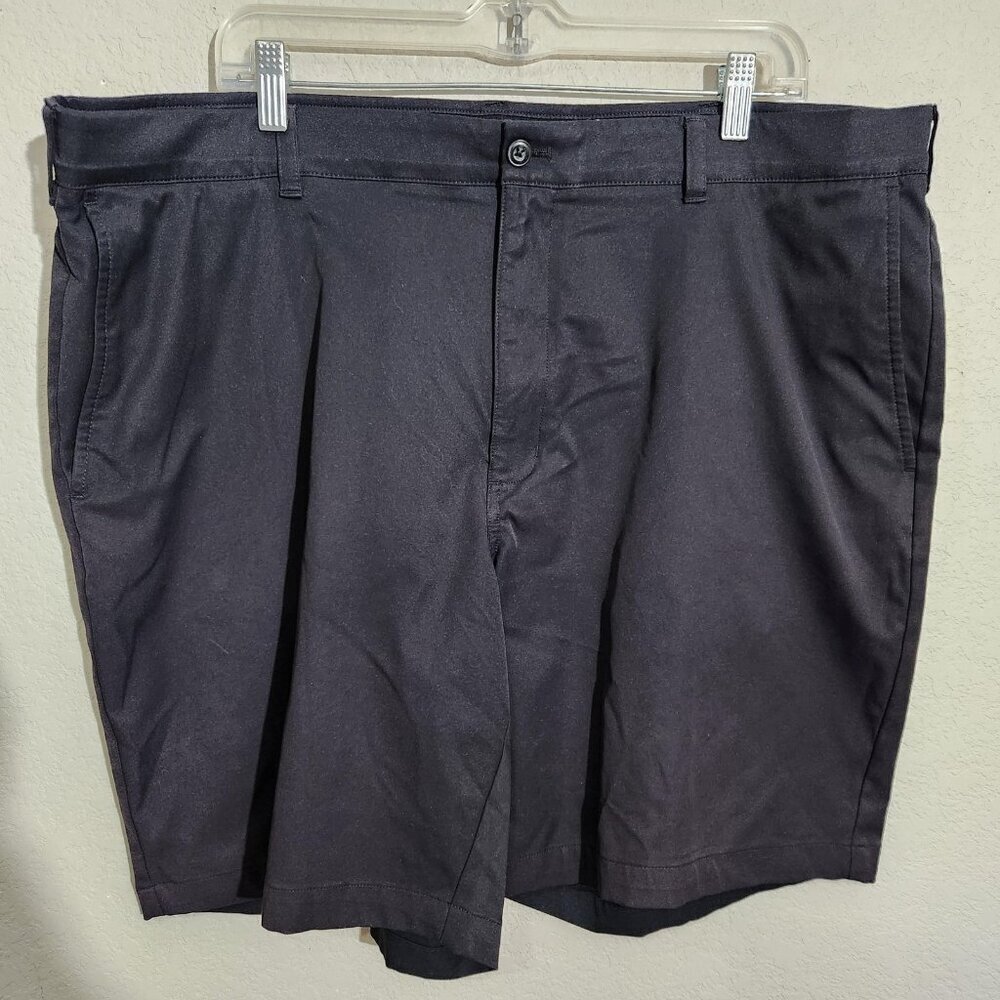PGA TOUR Shorts Mens 42 Black Golf Performance Pleated Chino